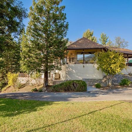Secluded Mtn Top Family Haven W/Views Spa & Arcade Three Rivers Extérieur photo