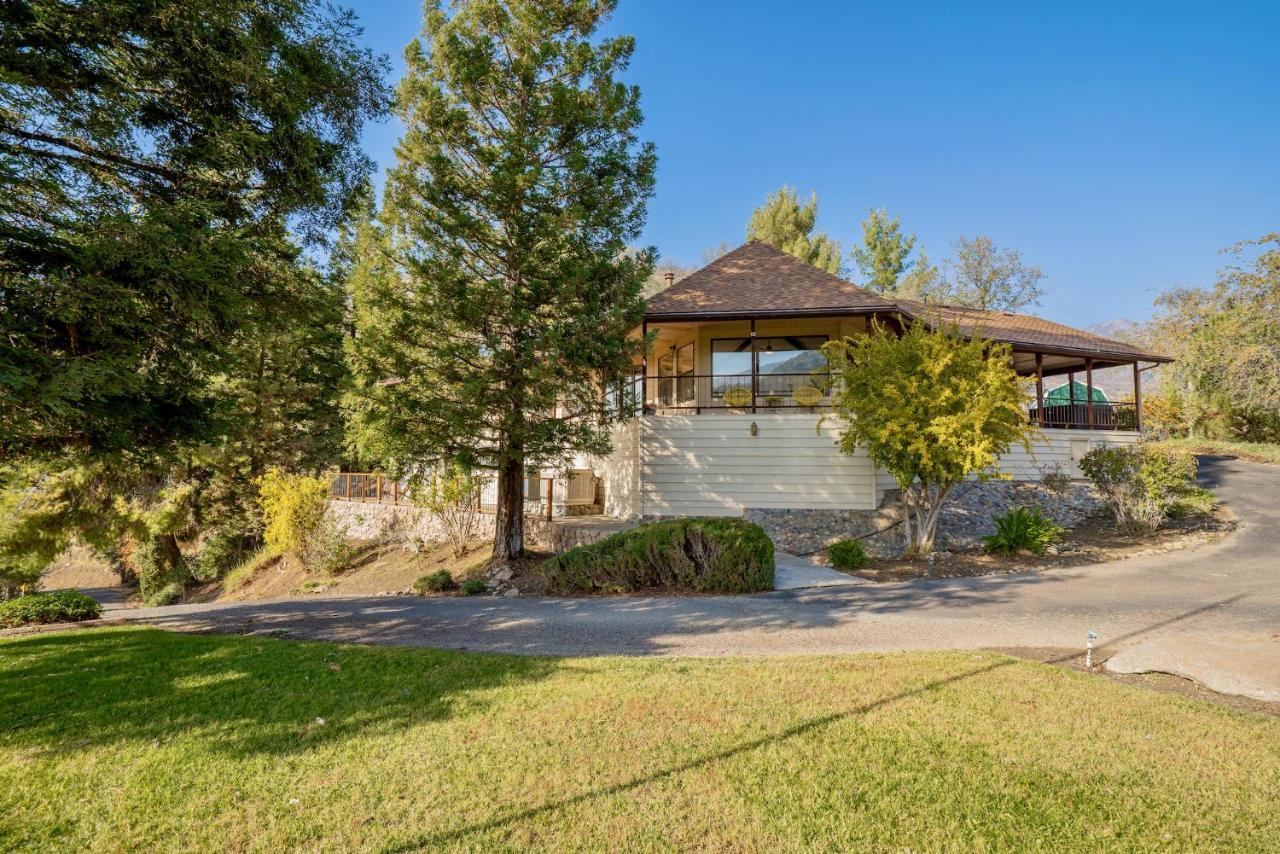 Secluded Mtn Top Family Haven W/Views Spa & Arcade Three Rivers Extérieur photo