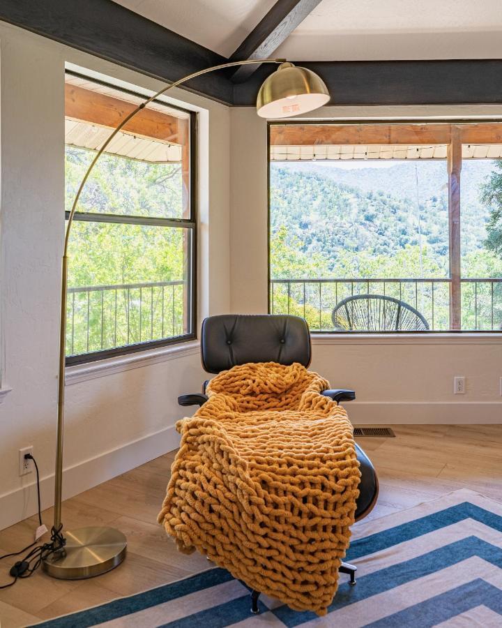 Secluded Mtn Top Family Haven W/Views Spa & Arcade Three Rivers Extérieur photo